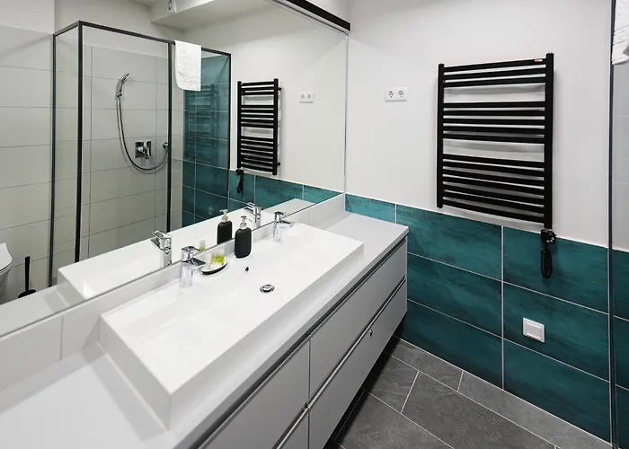 Soling Apartmanhaz Appartement Velence